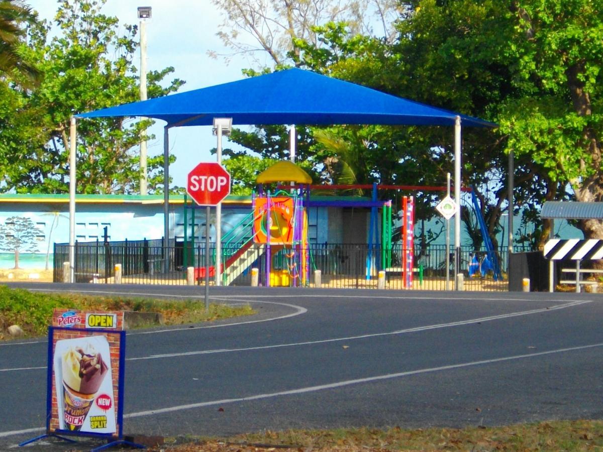 Kurrimine Beach Motel Екстериор снимка